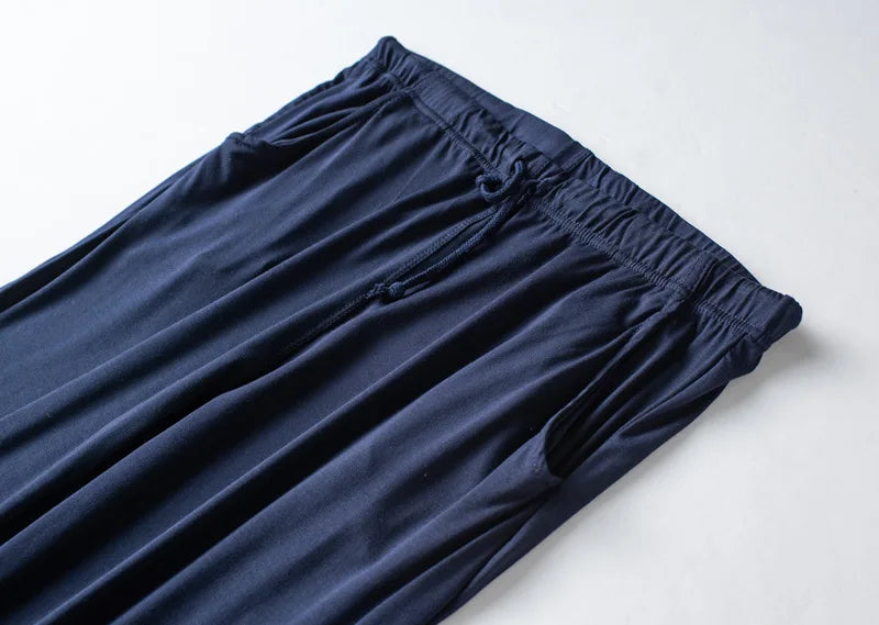 Pijama de hombre con remera de manga corta y pantalón largo