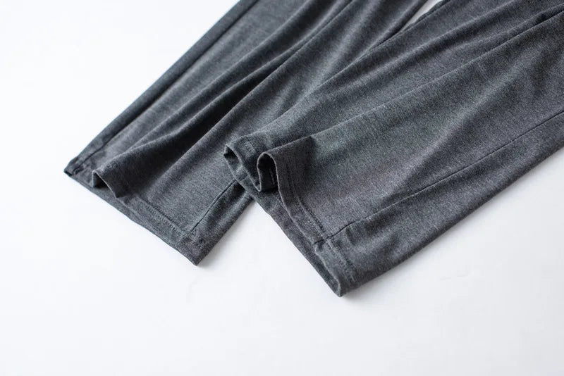 Pijama de hombre con remera de manga corta y pantalón largo
