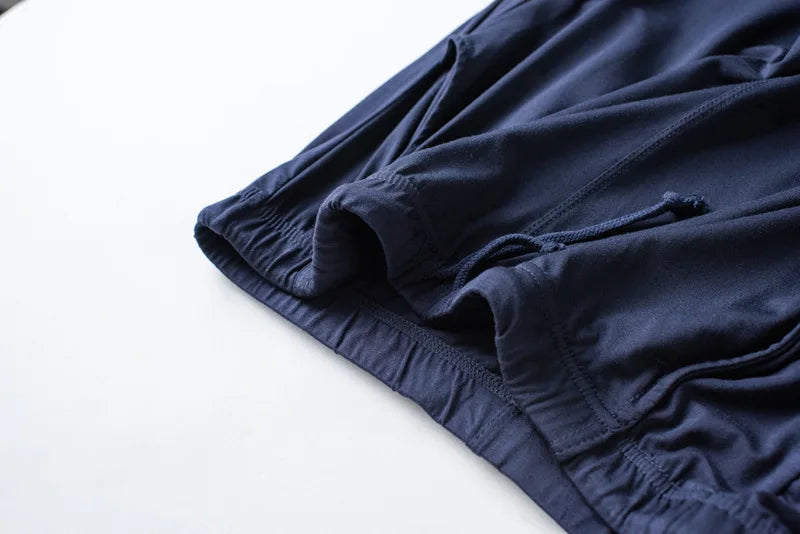 Pijama de hombre con remera de manga corta y pantalón largo