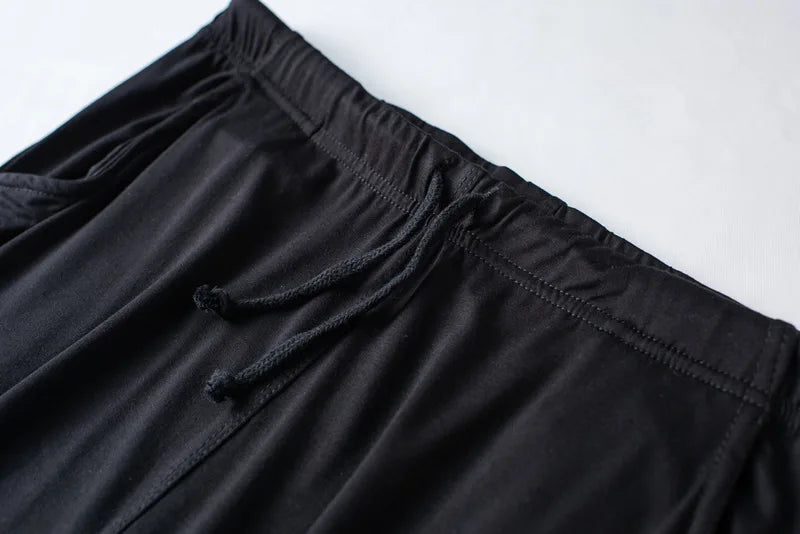 Pijama de hombre con remera de manga corta y pantalón largo