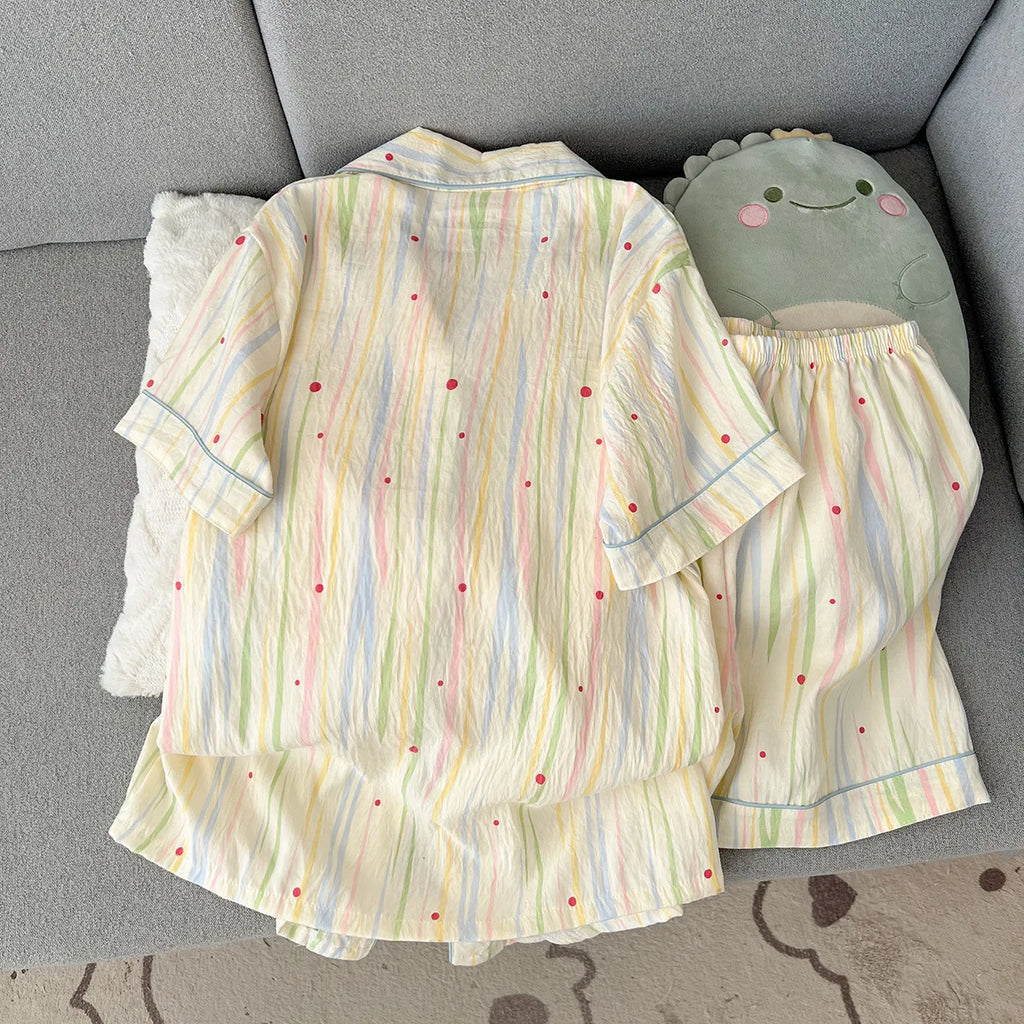 Pijama corto de mujer estampado con cuello de solapas