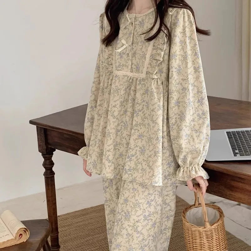 Pijama largo de mujer floral de manga larga y cuello redondo