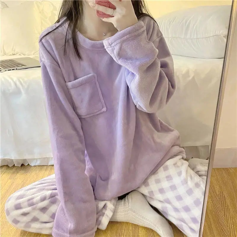 Pijama abrigado de mujer de polar con pantalón estampado