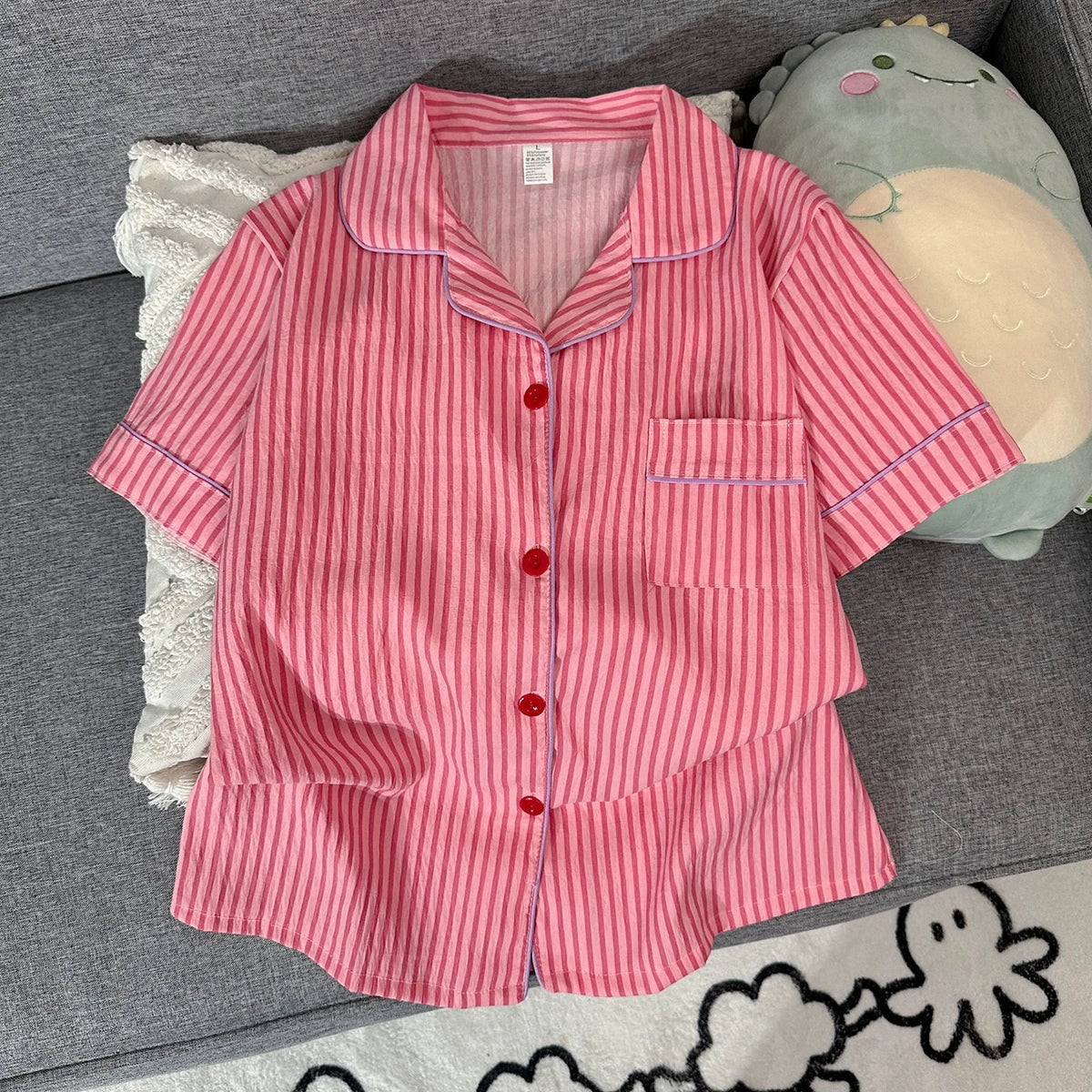 Pijama corto de mujer estampado con cuello de solapas
