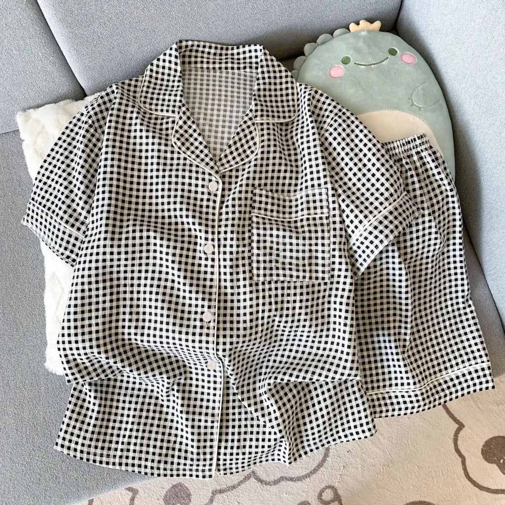 Pijama corto de mujer estampado con cuello de solapas