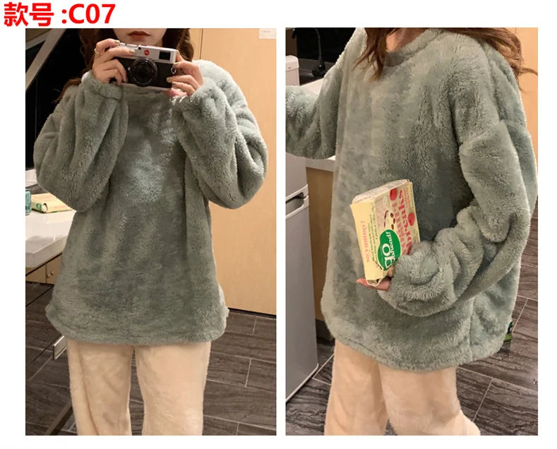 Pijama abrigado de mujer liso con acabado aterciopelado
