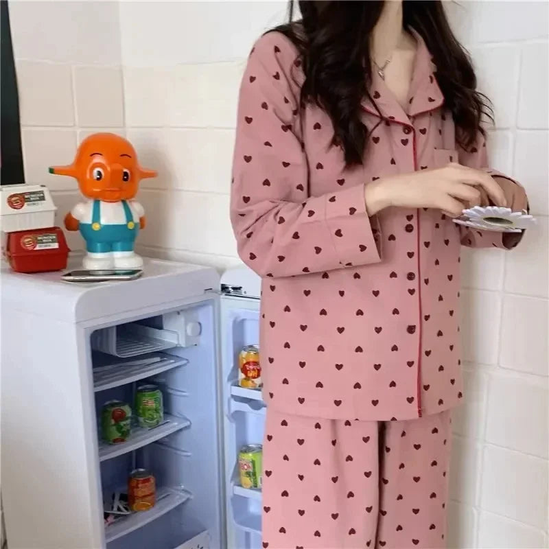 Pijama largo de mujer estampado con cuello redondo