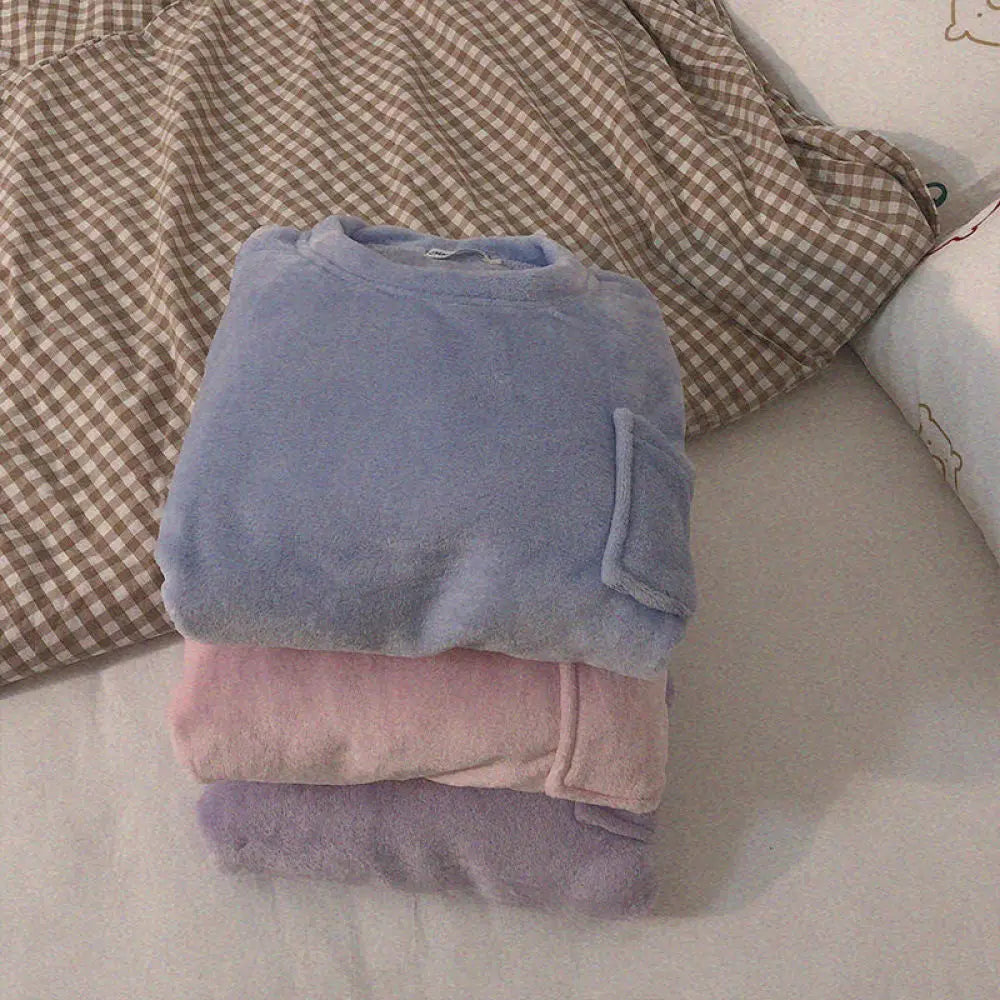 Pijama abrigado de mujer de polar con pantalón estampado