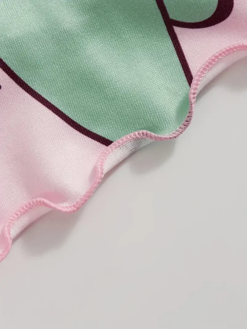 Pijama de musculosa y short con mariposas y bordes ondulados