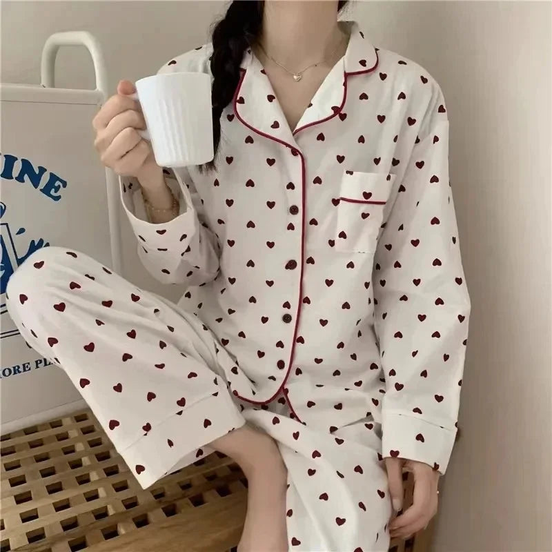 Pijama largo de mujer estampado con cuello redondo