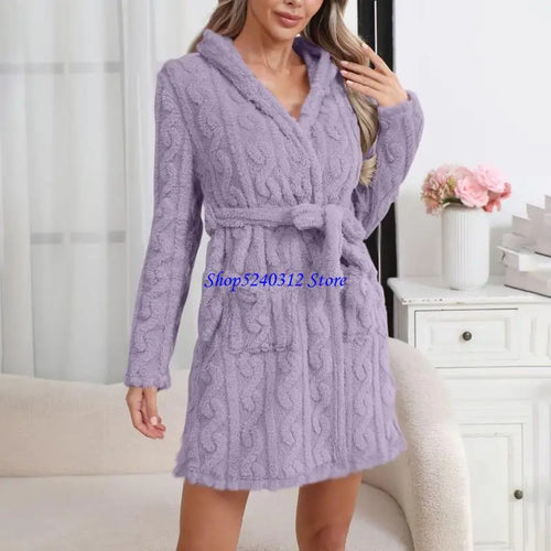 Bata corta de mujer de felpa con capucha y bolsillos