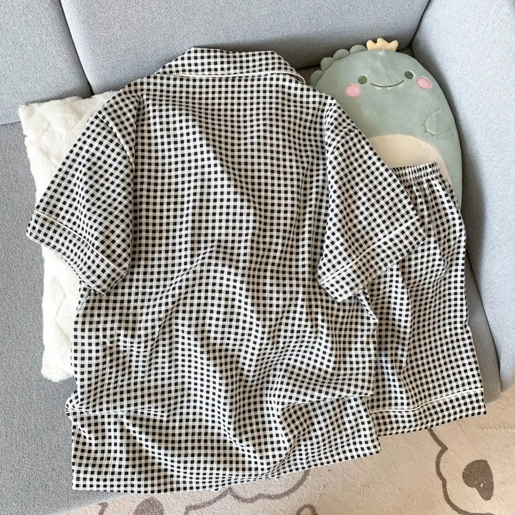 Pijama corto de mujer estampado con cuello de solapas