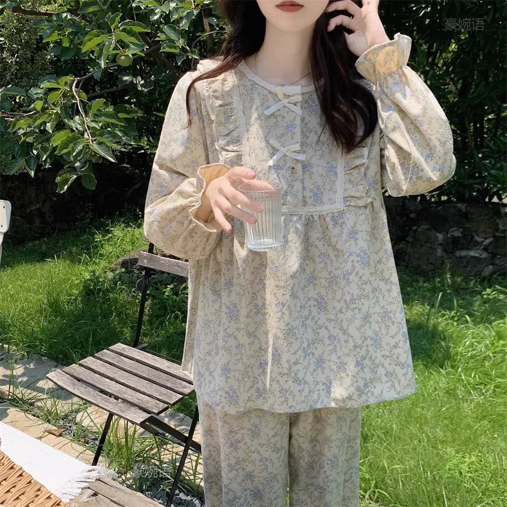 Pijama largo de mujer floral de manga larga y cuello redondo