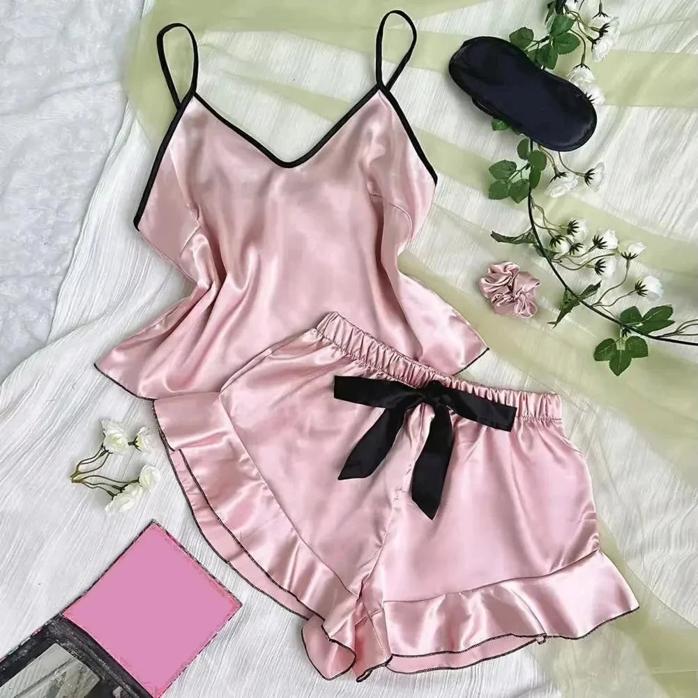 Pijama de mujer satinado con musculosa y short con moño