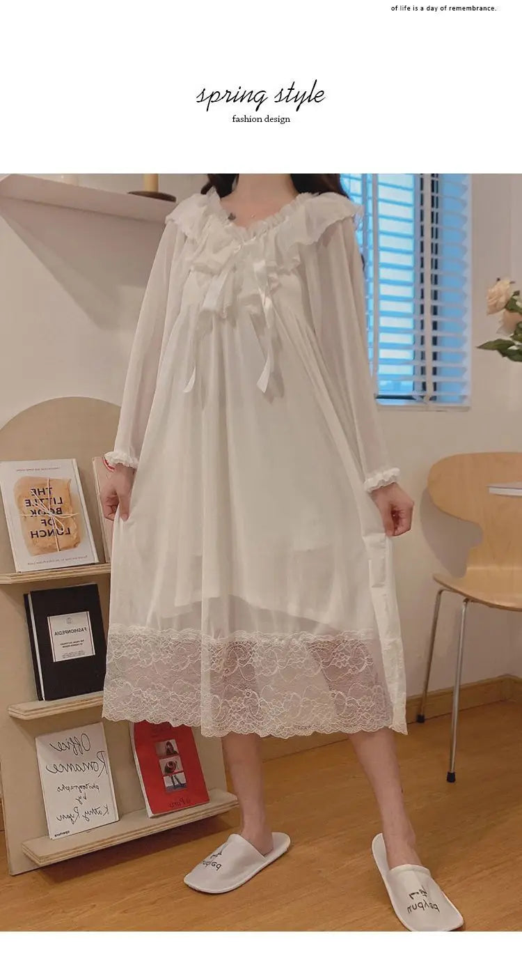 Camisón de manga larga con volados estilo romántico
