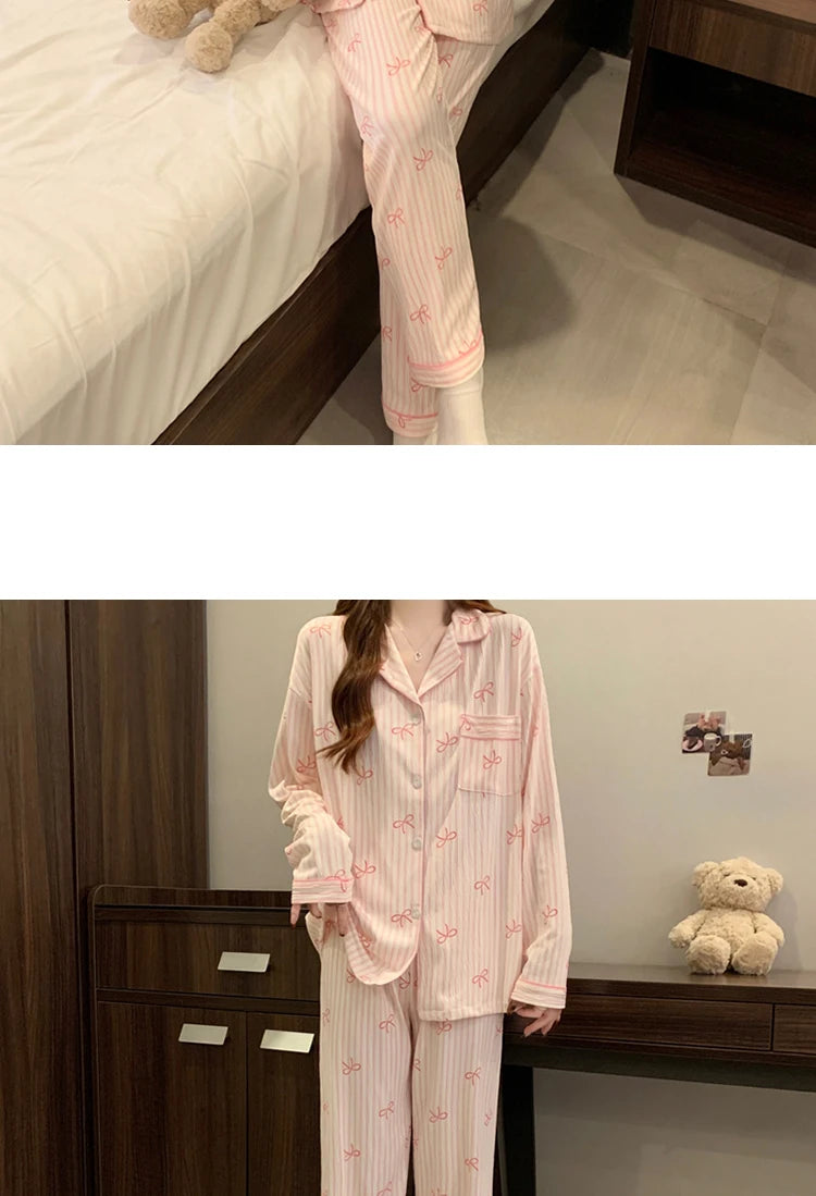 Pijama largo de mujer con diseño de moños y solapas