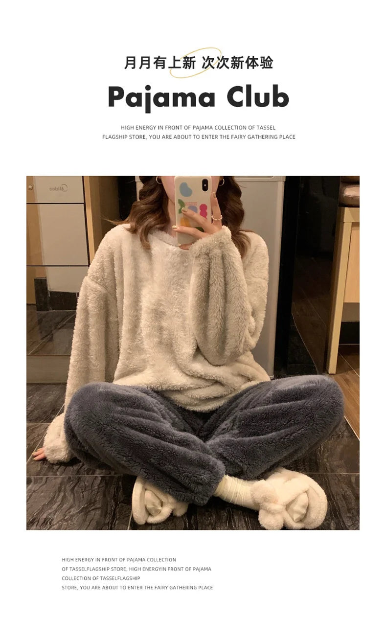 Pijama abrigado de mujer liso con acabado aterciopelado