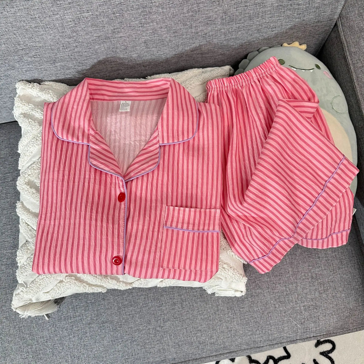 Pijama corto de mujer estampado con cuello de solapas