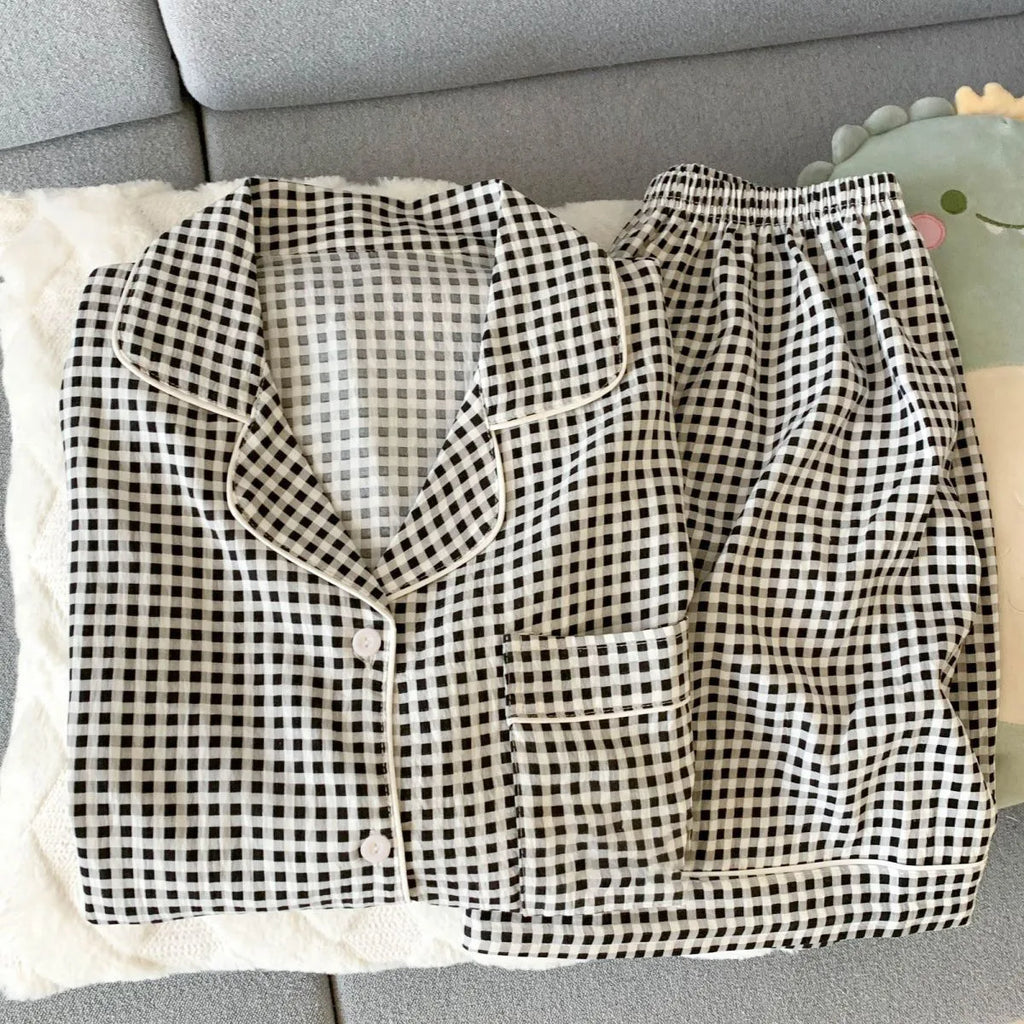 Pijama corto de mujer estampado con cuello de solapas