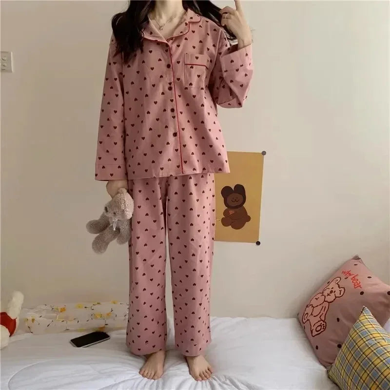 Pijama largo de mujer estampado con cuello redondo