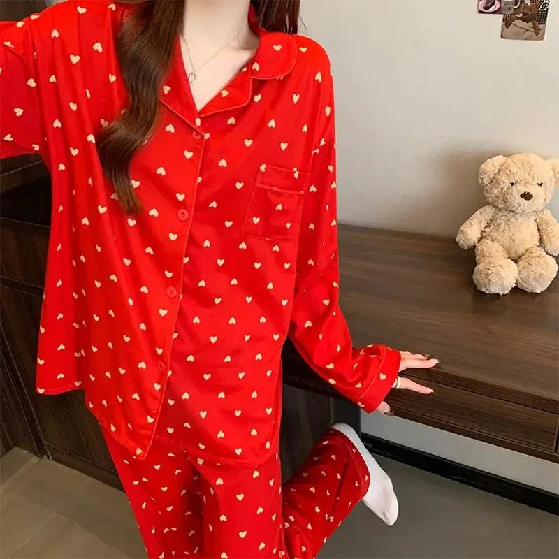 Pijama largo de mujer estampado con cuello redondo