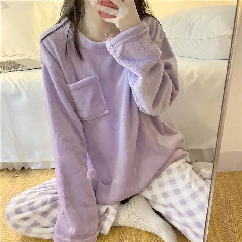 Pijama abrigado de mujer de polar con pantalón estampado