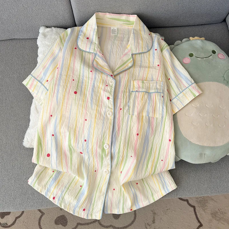 Pijama corto de mujer estampado con cuello de solapas