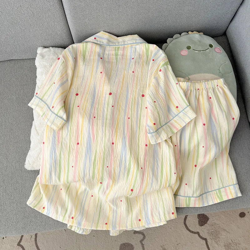Pijama corto de mujer estampado con cuello de solapas