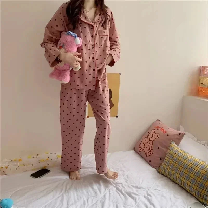 Pijama largo de mujer estampado con cuello redondo