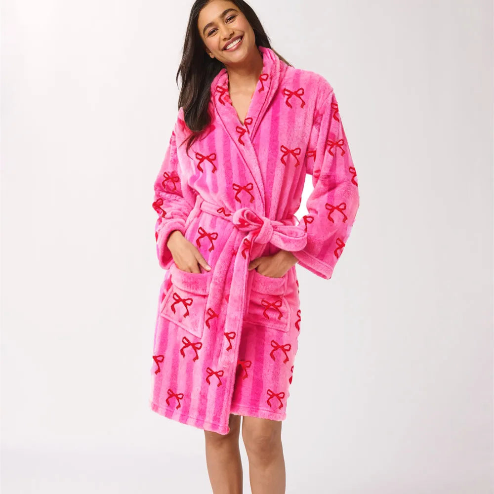 Bata de mujer a rayas con mangas tres cuartos